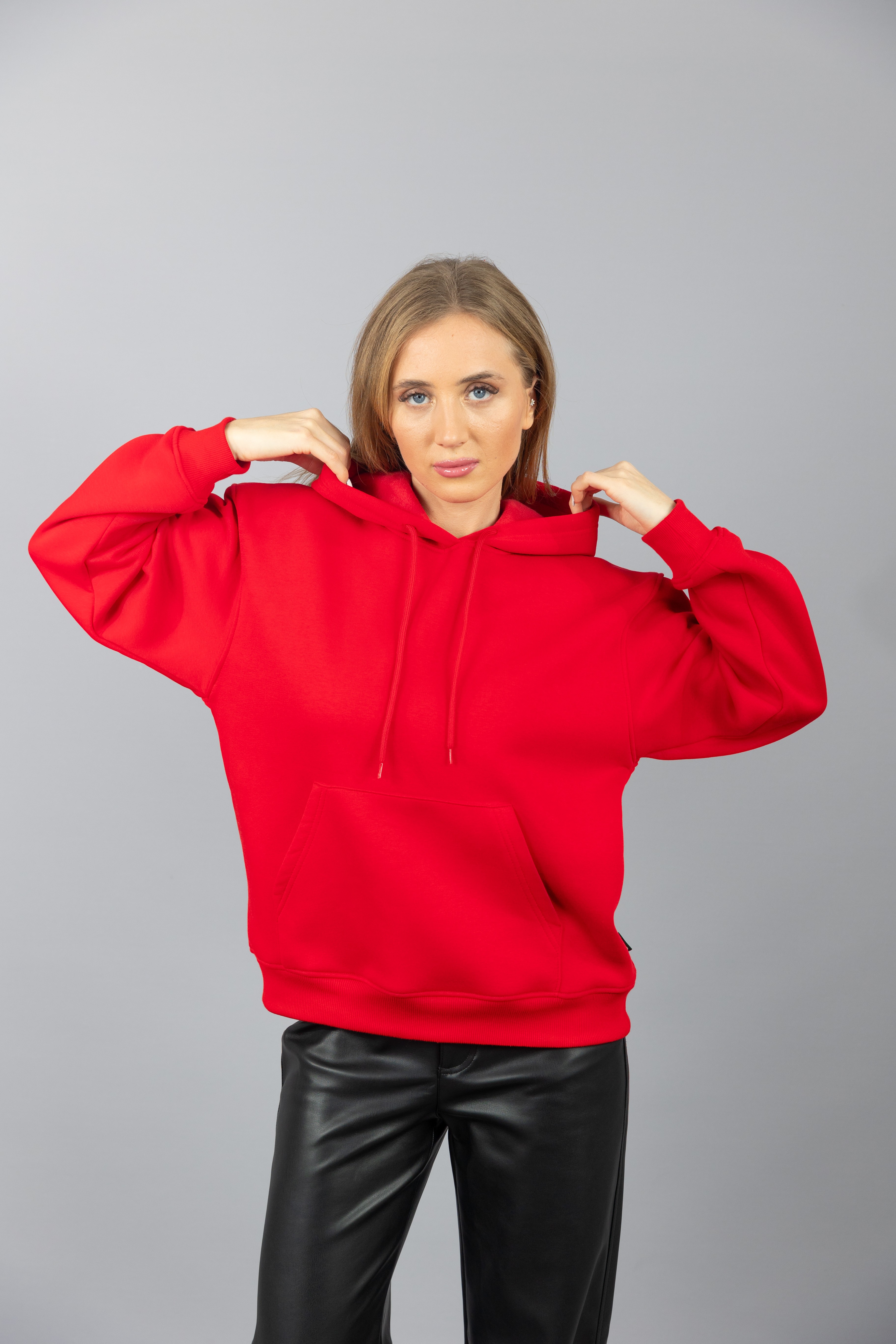 Kırmızı Kapüşonlu Sweatshirt image