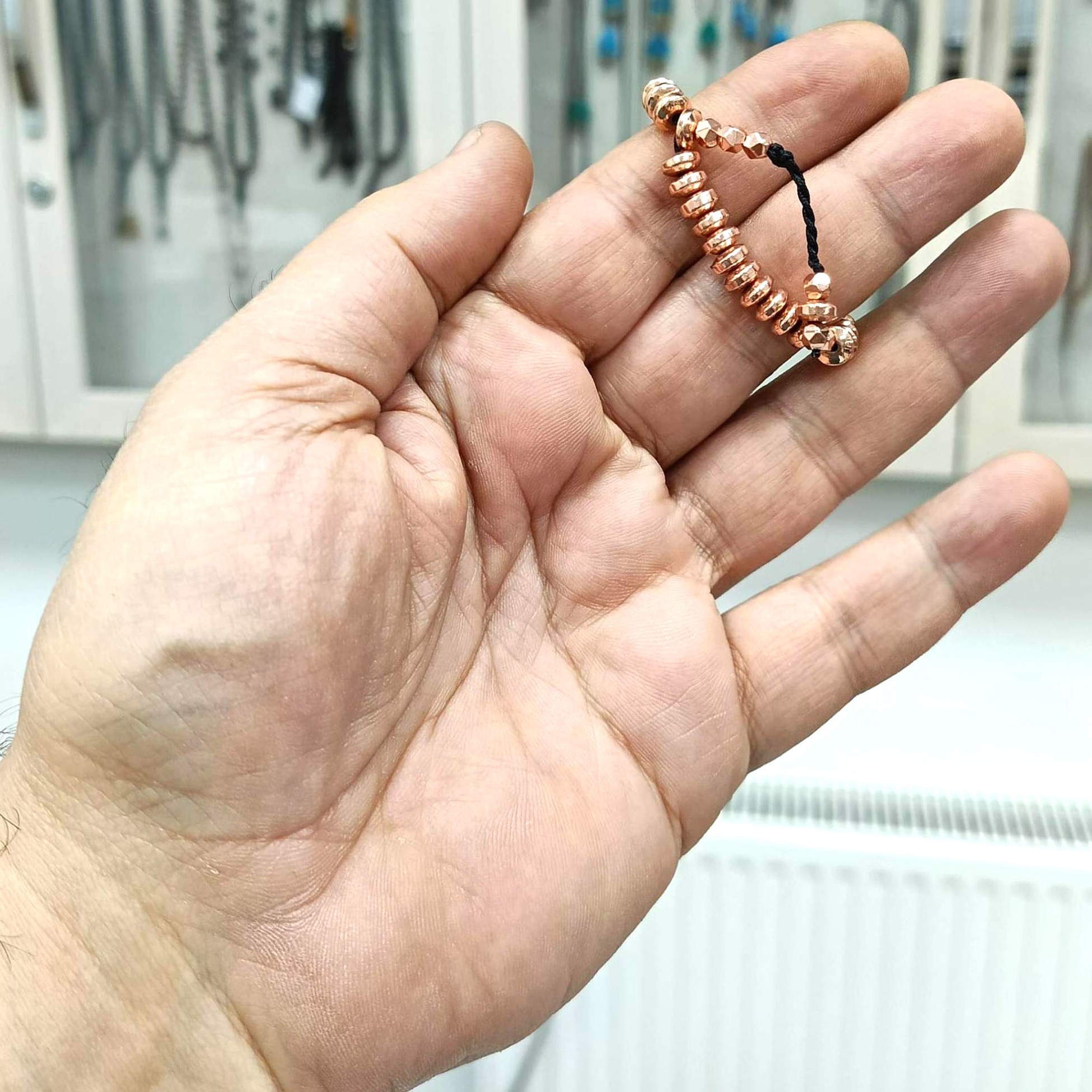 2 Parmak Basık Model Bakır Renk Hematit Taşı Minik Tesbih 6 x 3 mm