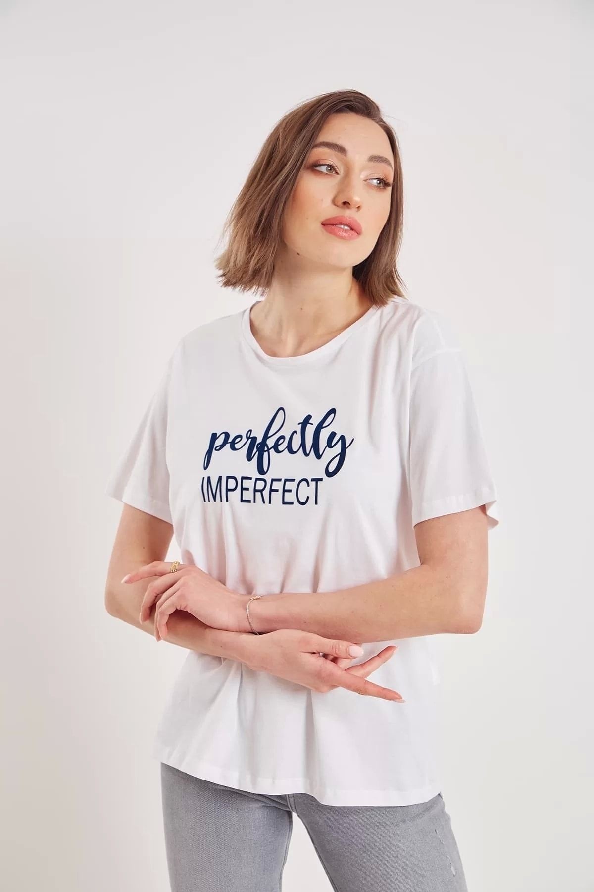 Kadın Beyaz Perfectly Yazı Baskılı T-shirt