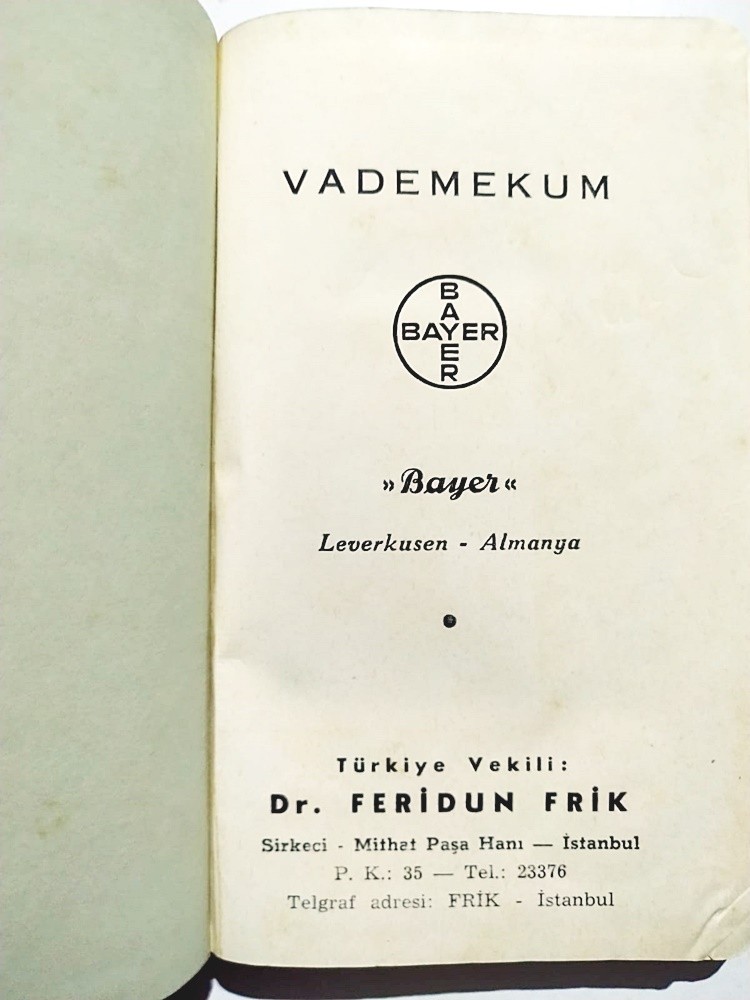 Vademekum Bayer - 1951 yılı Fabrika ve ilaç tanıtım / Kitap