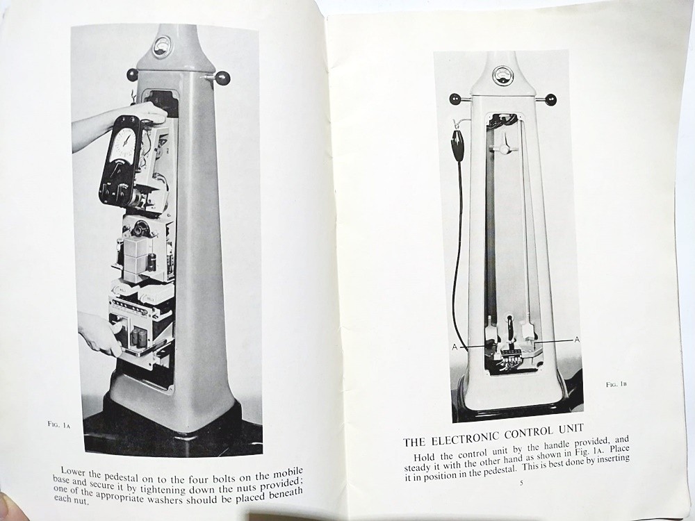 The Sterling Dental X-Ray Unit with Electronic Control / Kitap