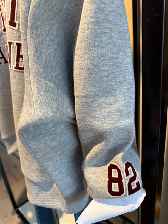 YAZILI ŞARDONLU SWEAT