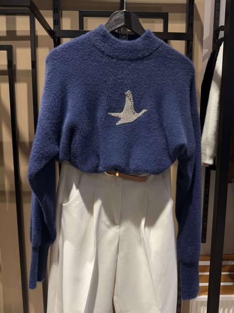 SAKALLI KUŞ DETAYLI KAZAK