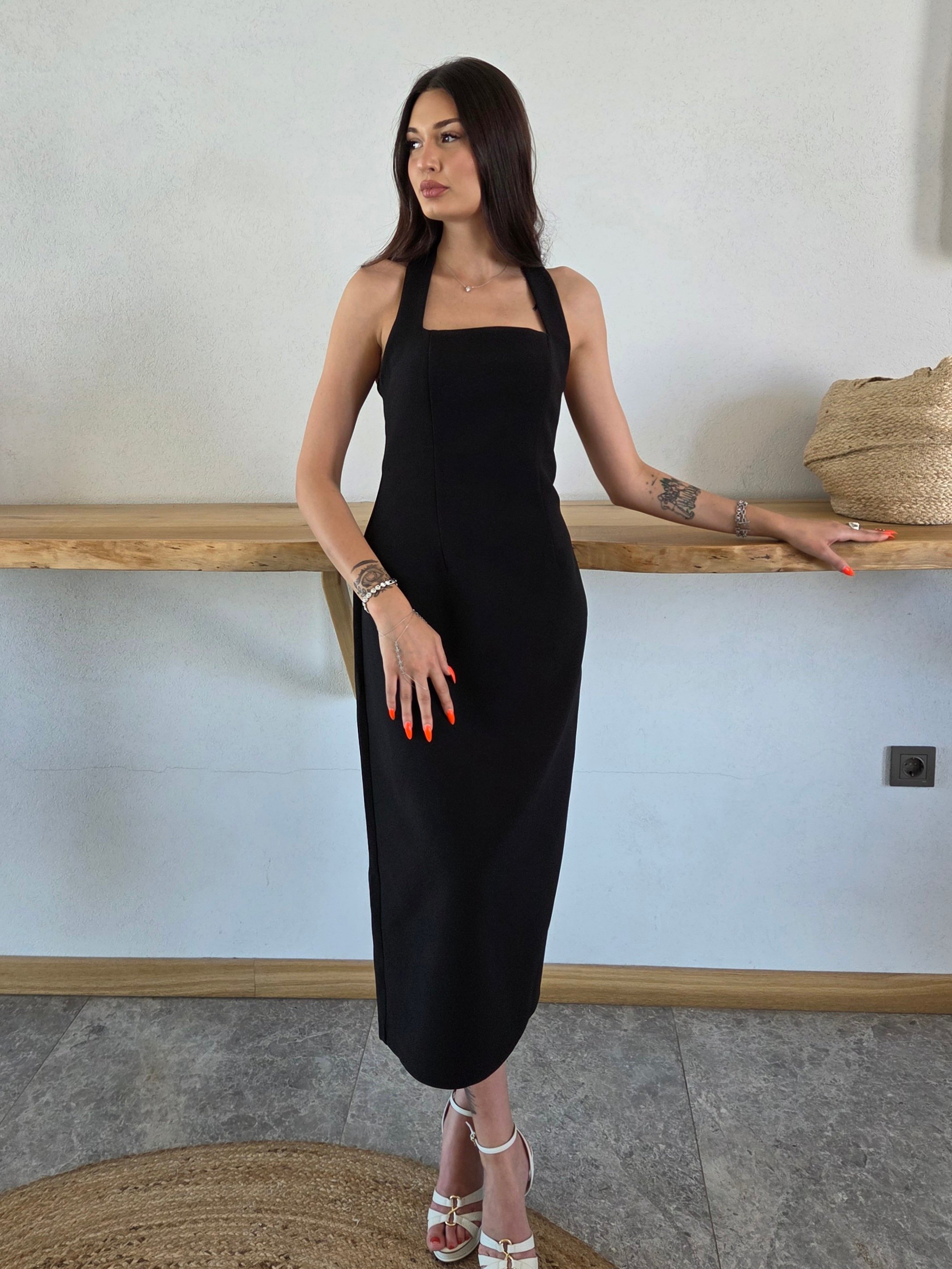 Halter Yaka Midi Elbise - Siyah