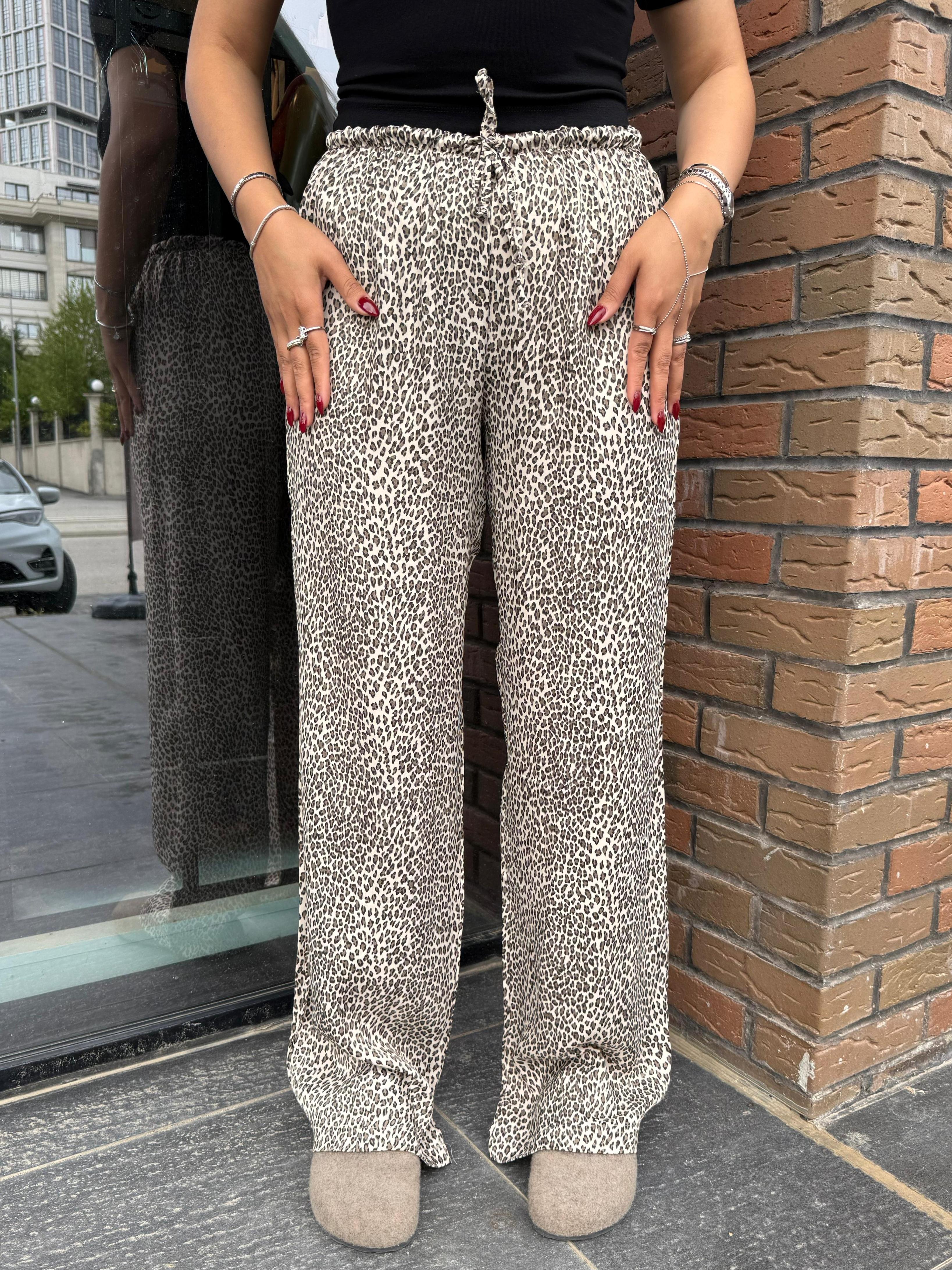 Bel Lastikli Leopar Desenli Pantolon  - Gri