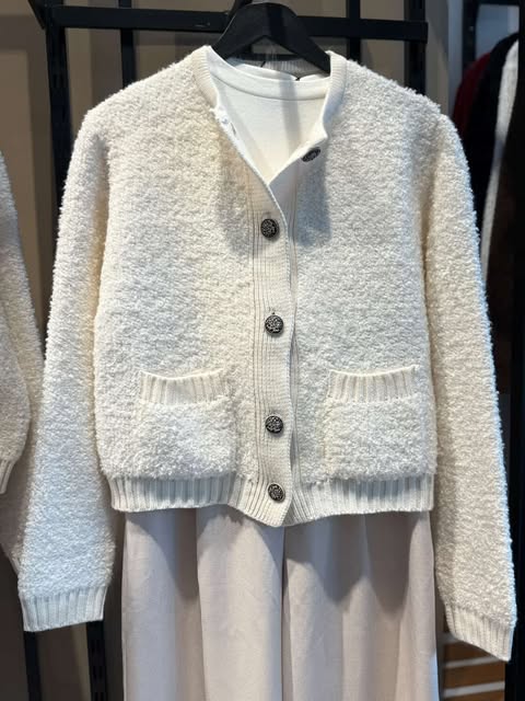 BUKLET HIRKA MASSIMO