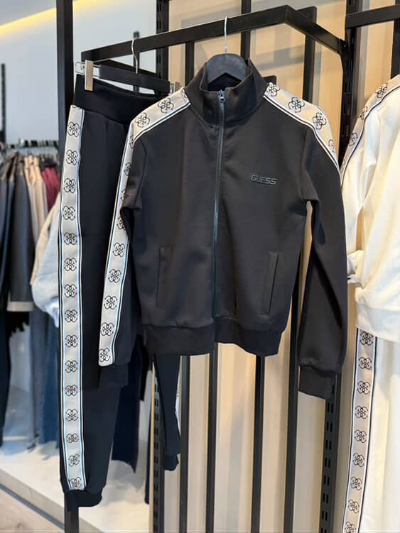 MARKA MODEL EŞOFMAN TAKIMI