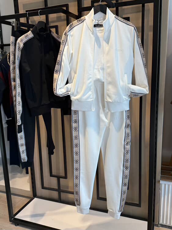 MARKA MODEL EŞOFMAN TAKIMI
