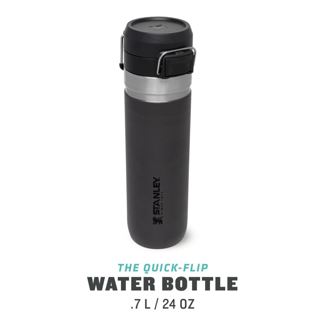 Stanley The Quick-Flip Water Bottle .7L  — 3