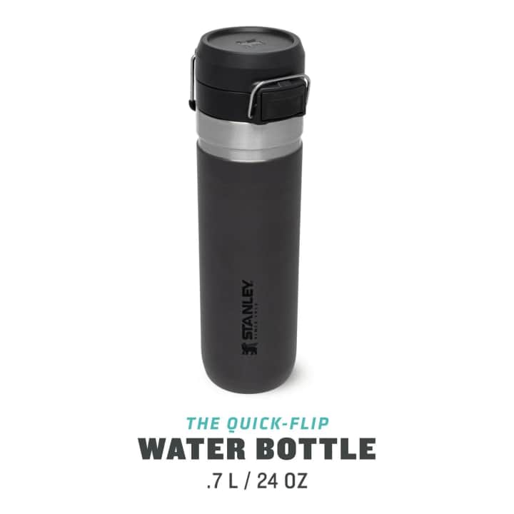 Stanley The Quick-Flip Water Bottle .7L — 3