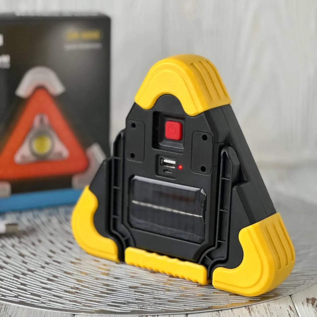 Micron Işıklı Üçgen Reflektör Led Projektör — 4