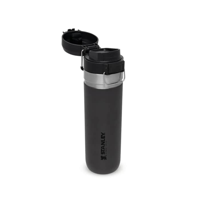 Stanley The Quick-Flip Water Bottle .7L — 6