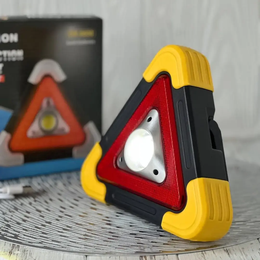 Micron Işıklı Üçgen Reflektör Led Projektör — 2