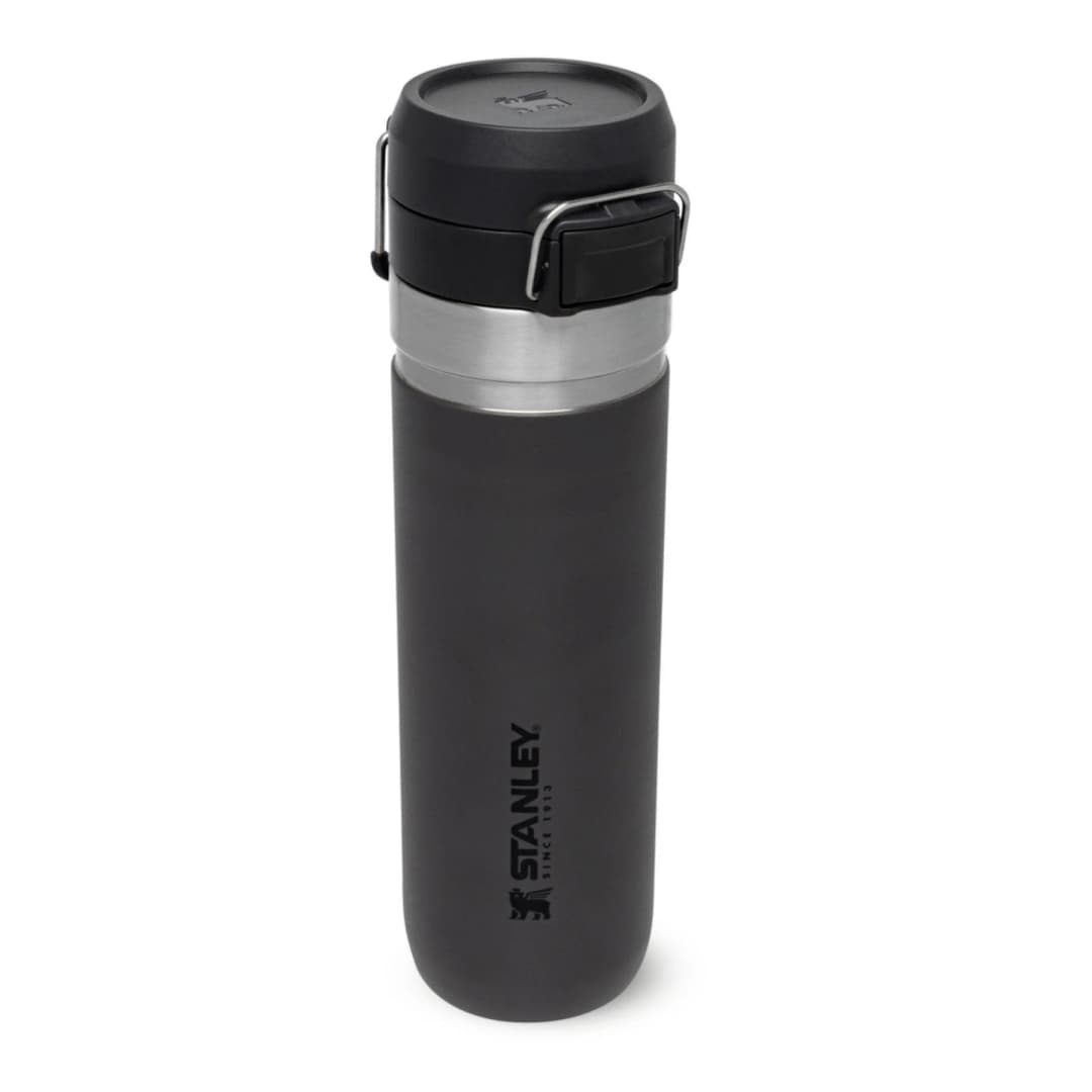 Stanley The Quick-Flip Water Bottle .7L  — 1