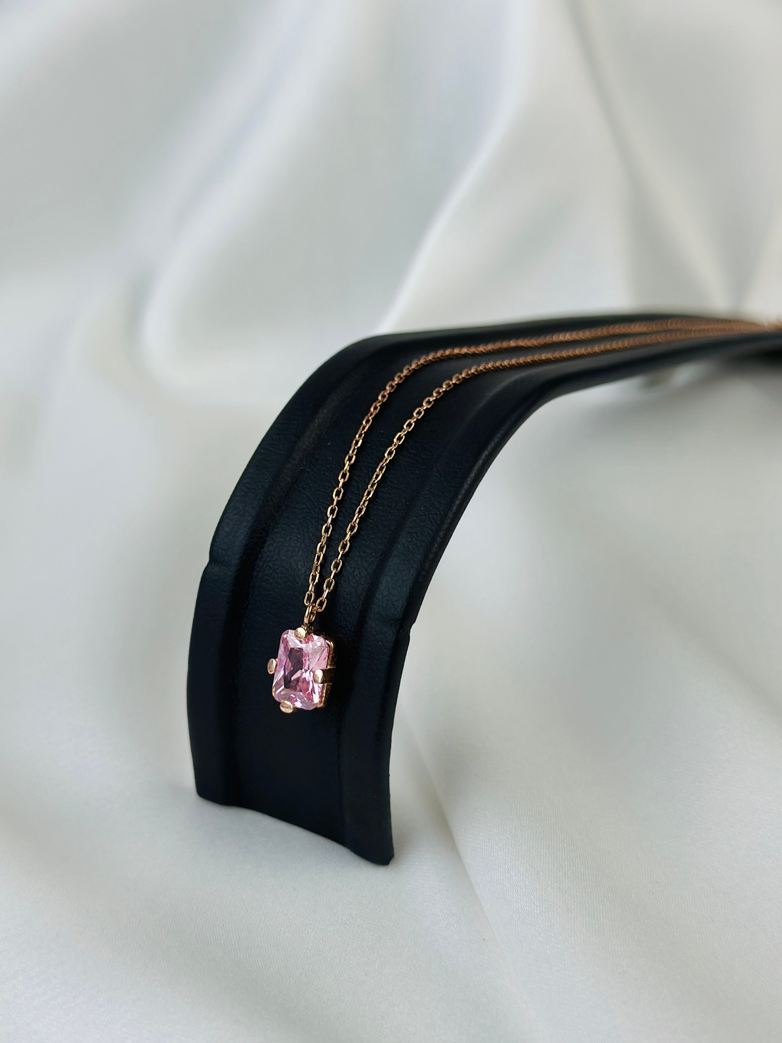 Pembe Zirkon Taşlı Rose Gümüş Kolye