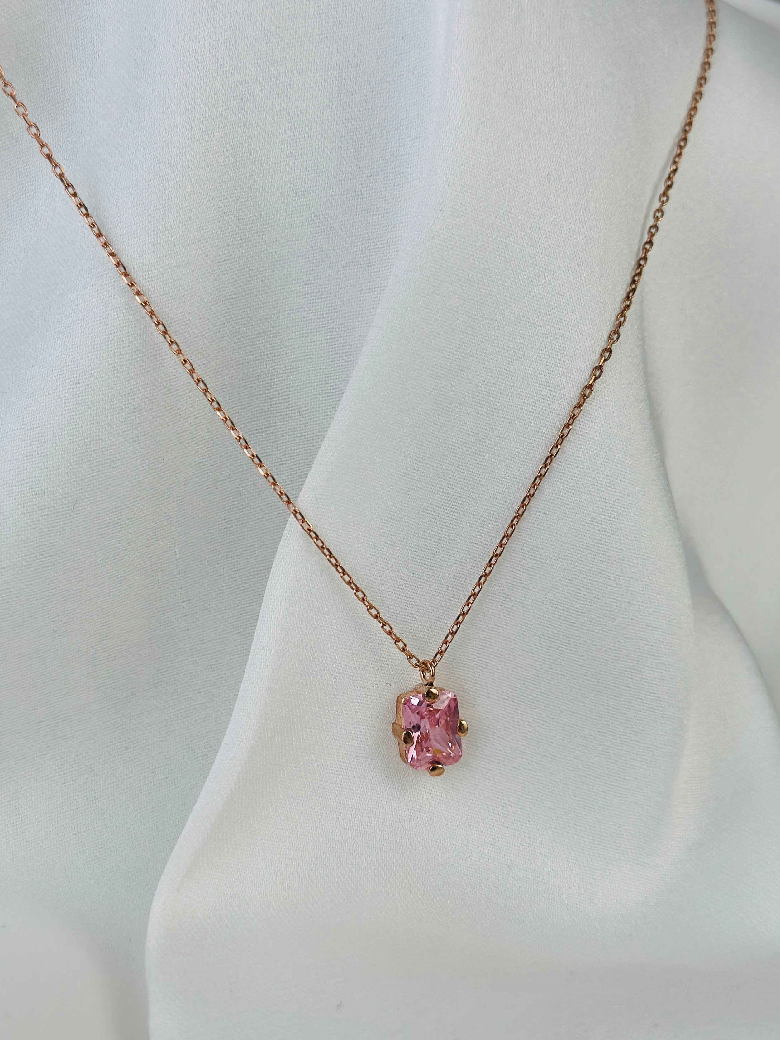 Pembe Zirkon Taşlı Rose Gümüş Kolye