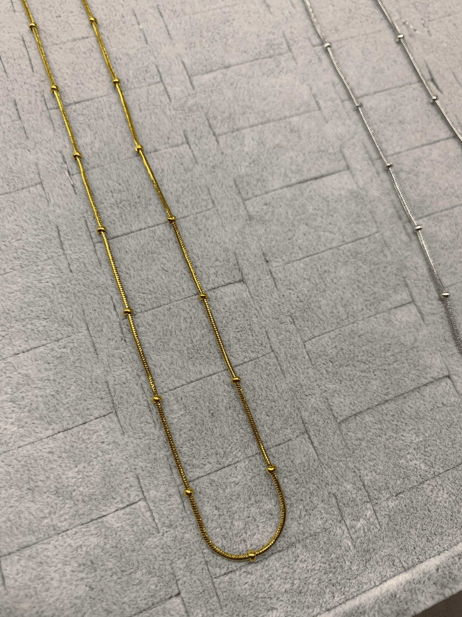 Topçuk Detaylı İnce Zincir Kolye (40+5 cm) / 2 Renk Seçeneği