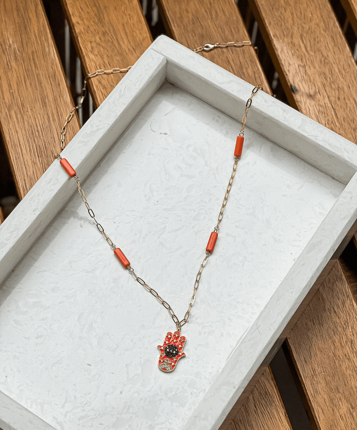 Hamsa Figürlü Turuncu Renkli Kolye(uzun)