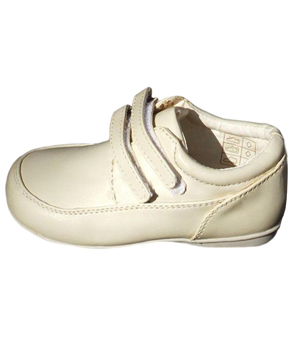 Boys hot sale cream shoes