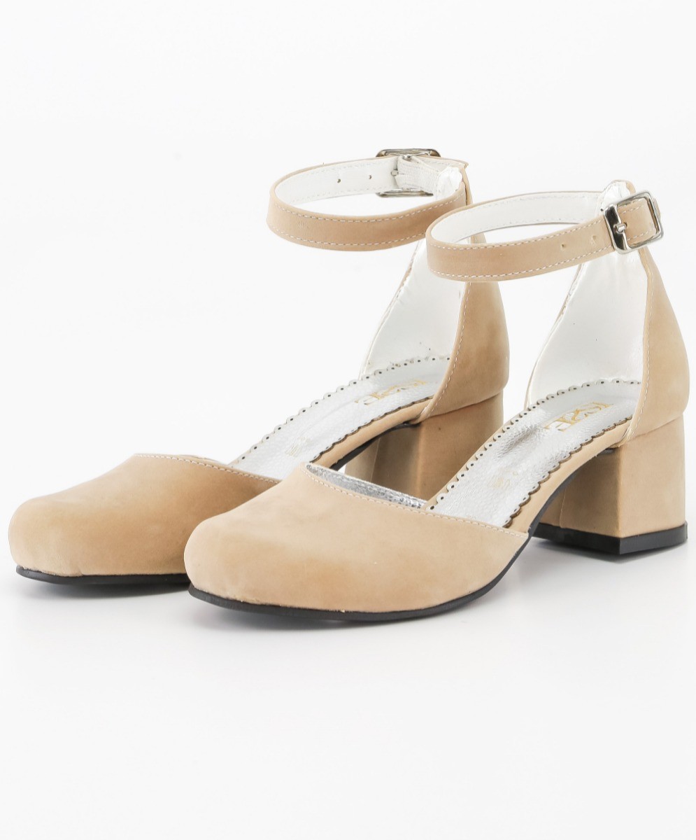 Sandal clearance girl heel