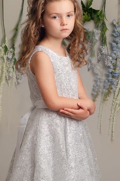 Girls Sparkly Embroidered Dress with Bow – CLIO