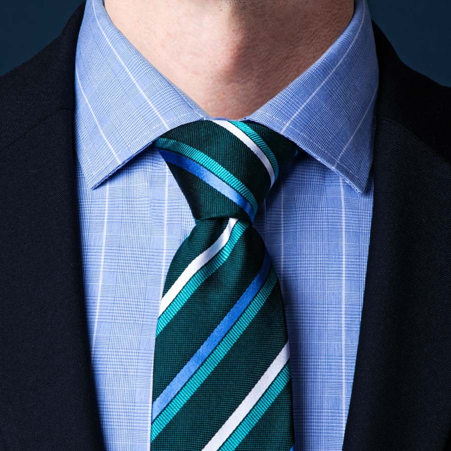 Tie Knot - half windsor knot