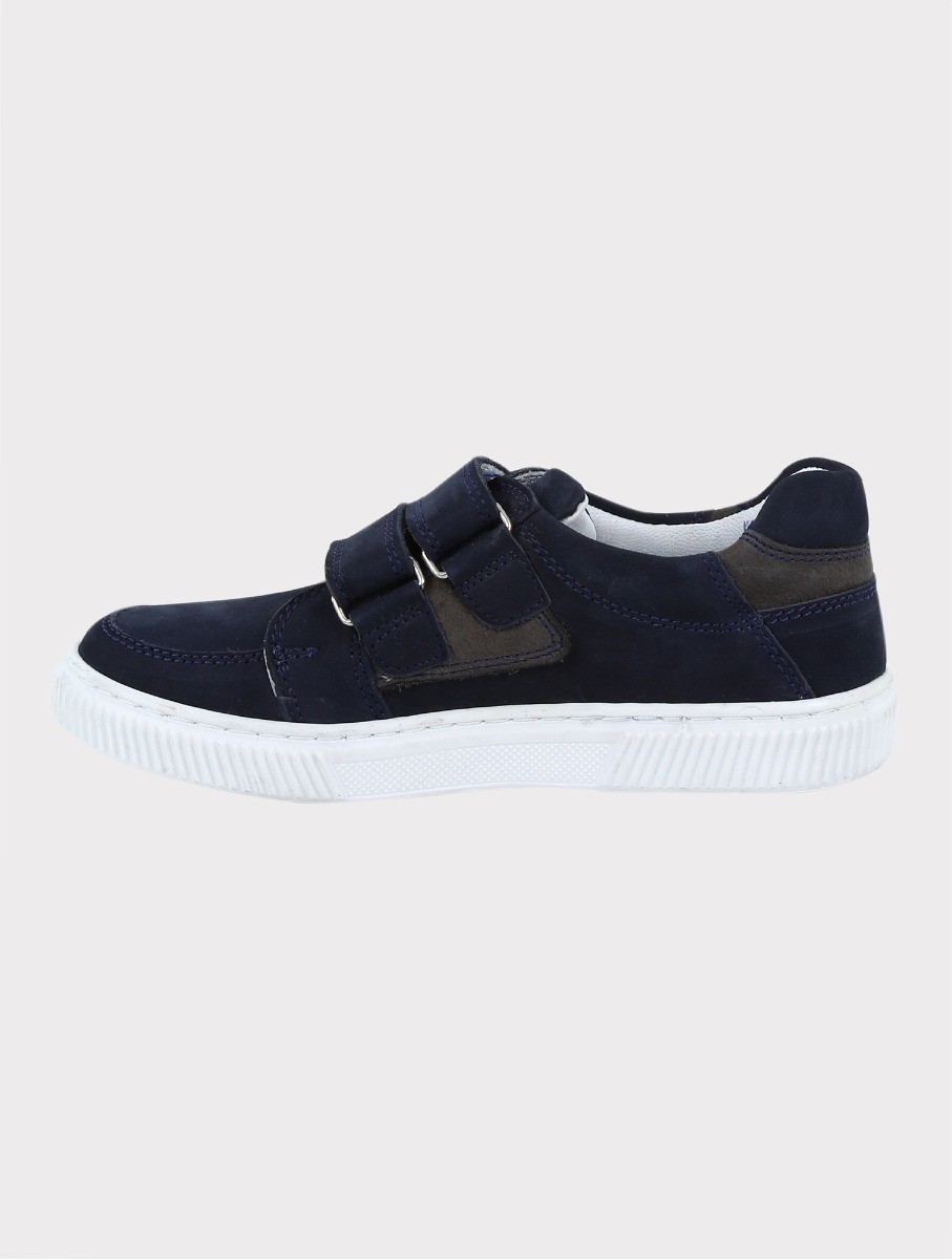 Sperry crest sale loop sneakers