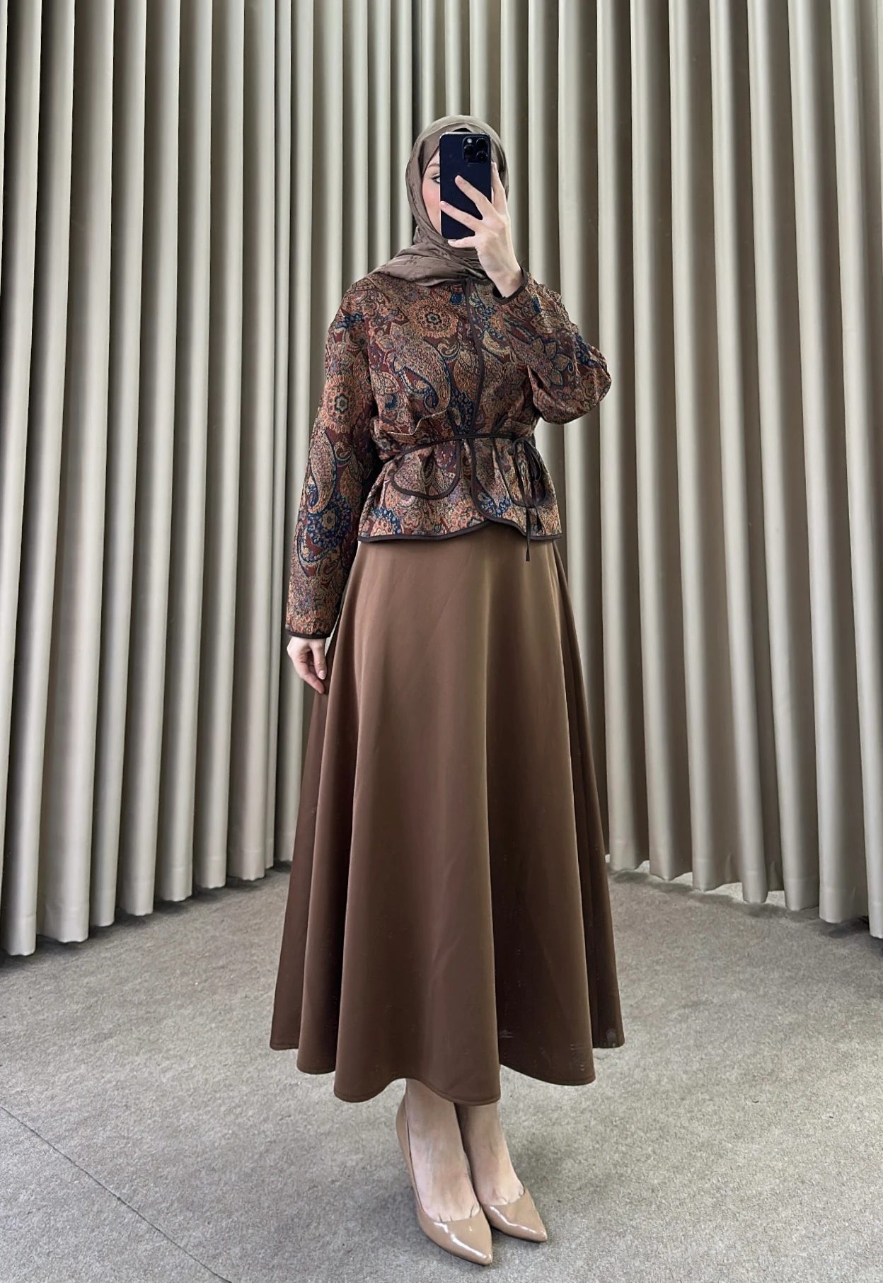 Jakarlı Kapitone Bej Detay Kp1