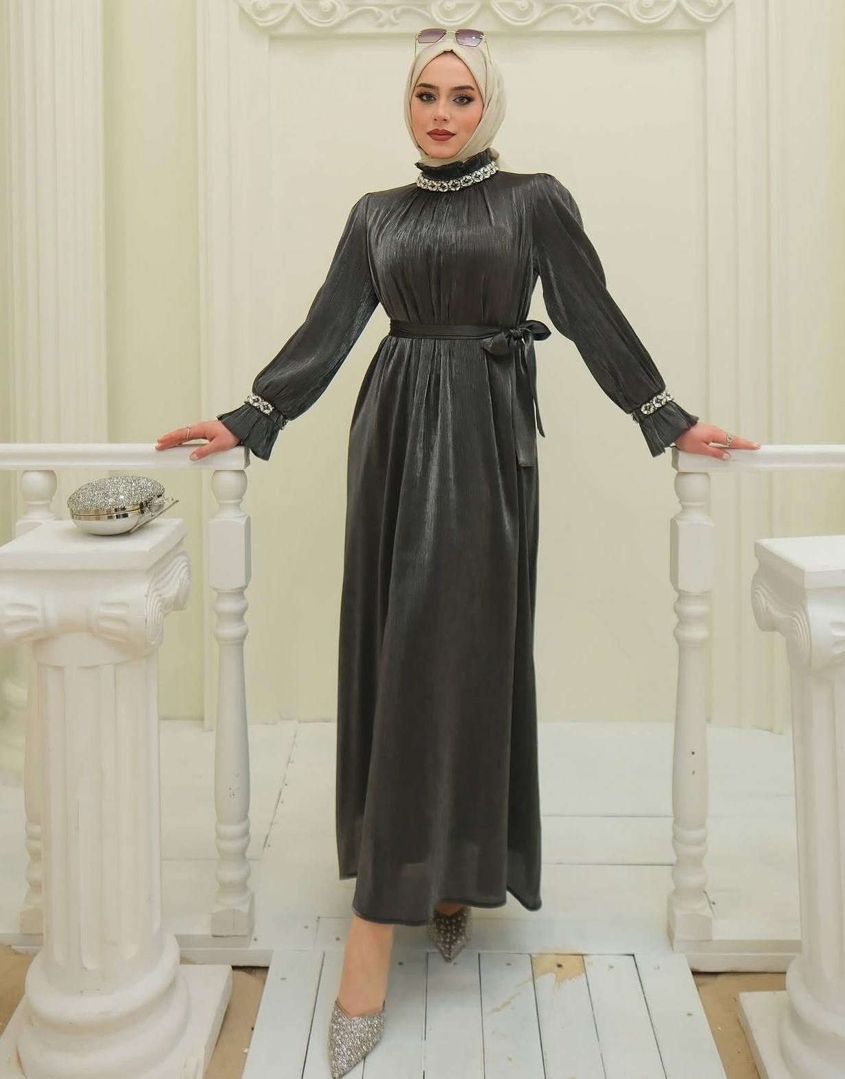 Yakası Taşlı Lady Elbise Siyah ELB32