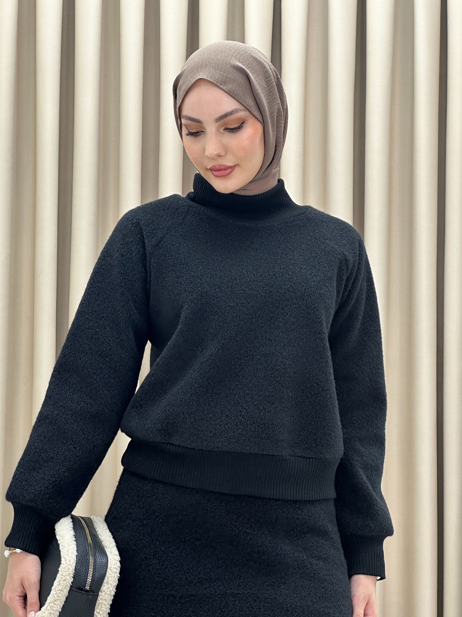 Tüylü Kaşe Meva Takım Siyah T10