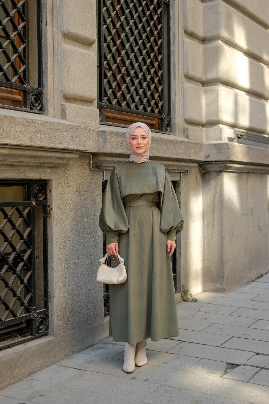 Mila Pelerin Detaylı Kadife Elbise - Koyu Yeşil