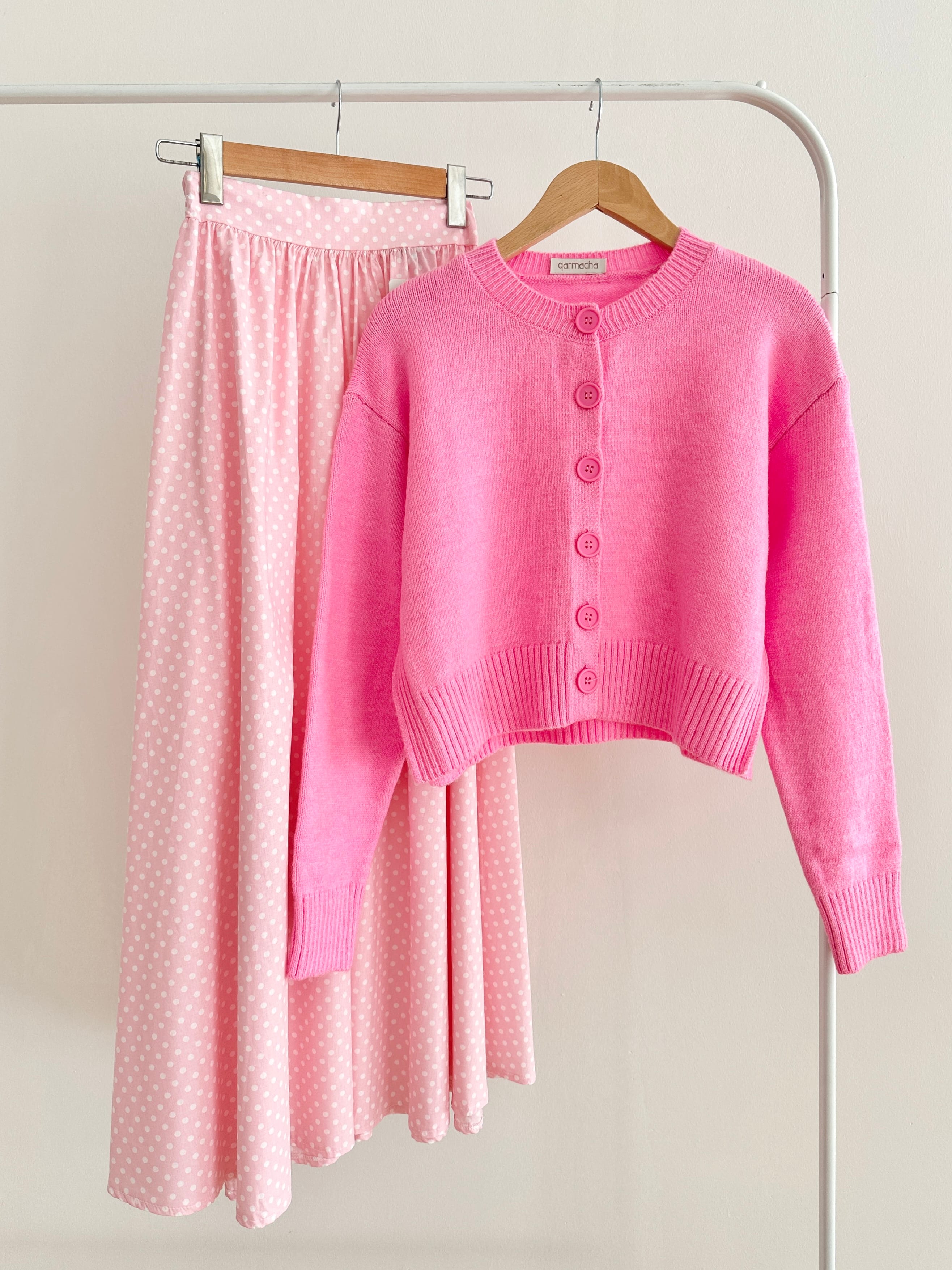 Düğmeli Fitilli Hırka & Belden Büzgülü Puantiyeli Balon Etek - Üst Pembe & Alt Toz Pembe