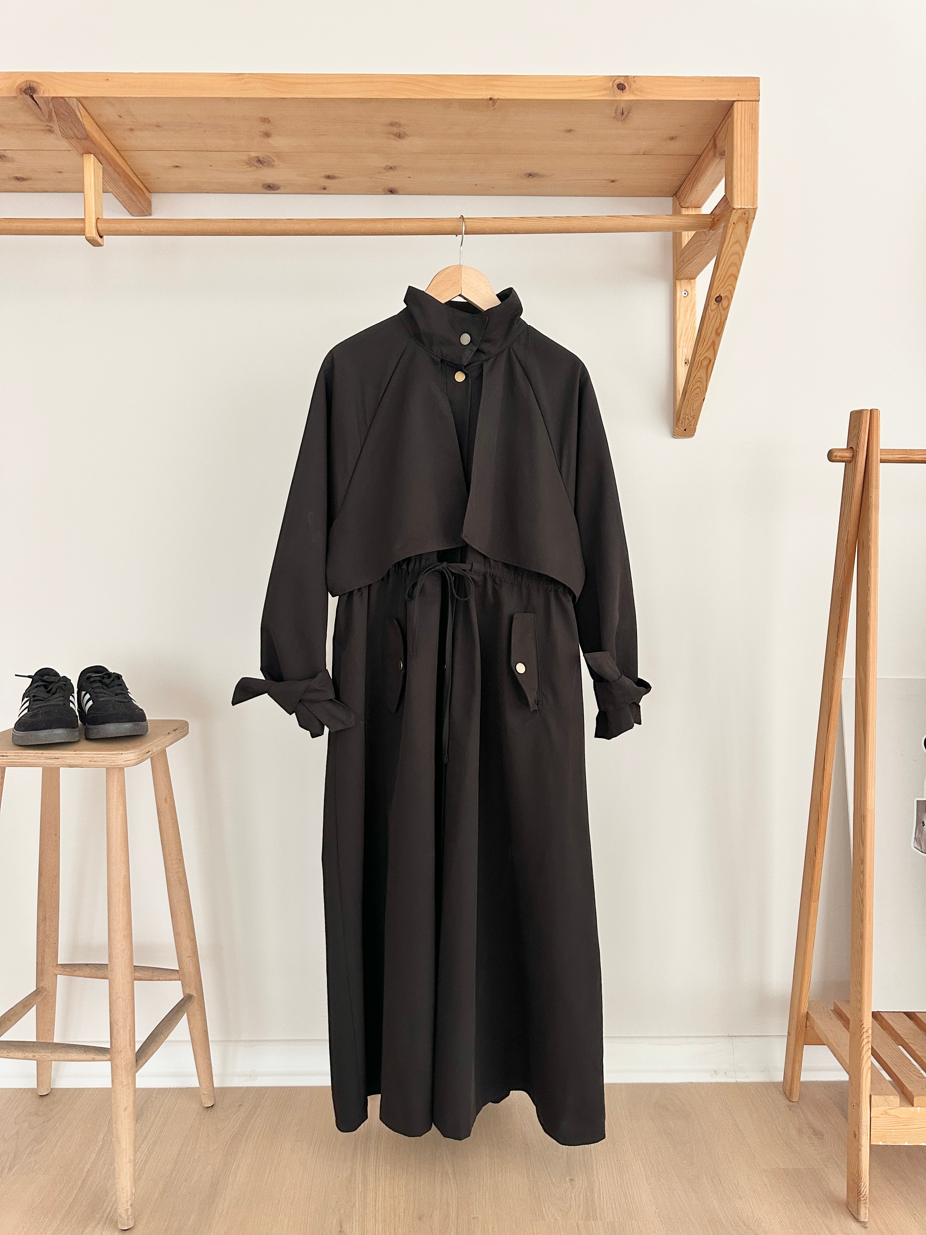 Biye Detaylı Trençkot - Siyah