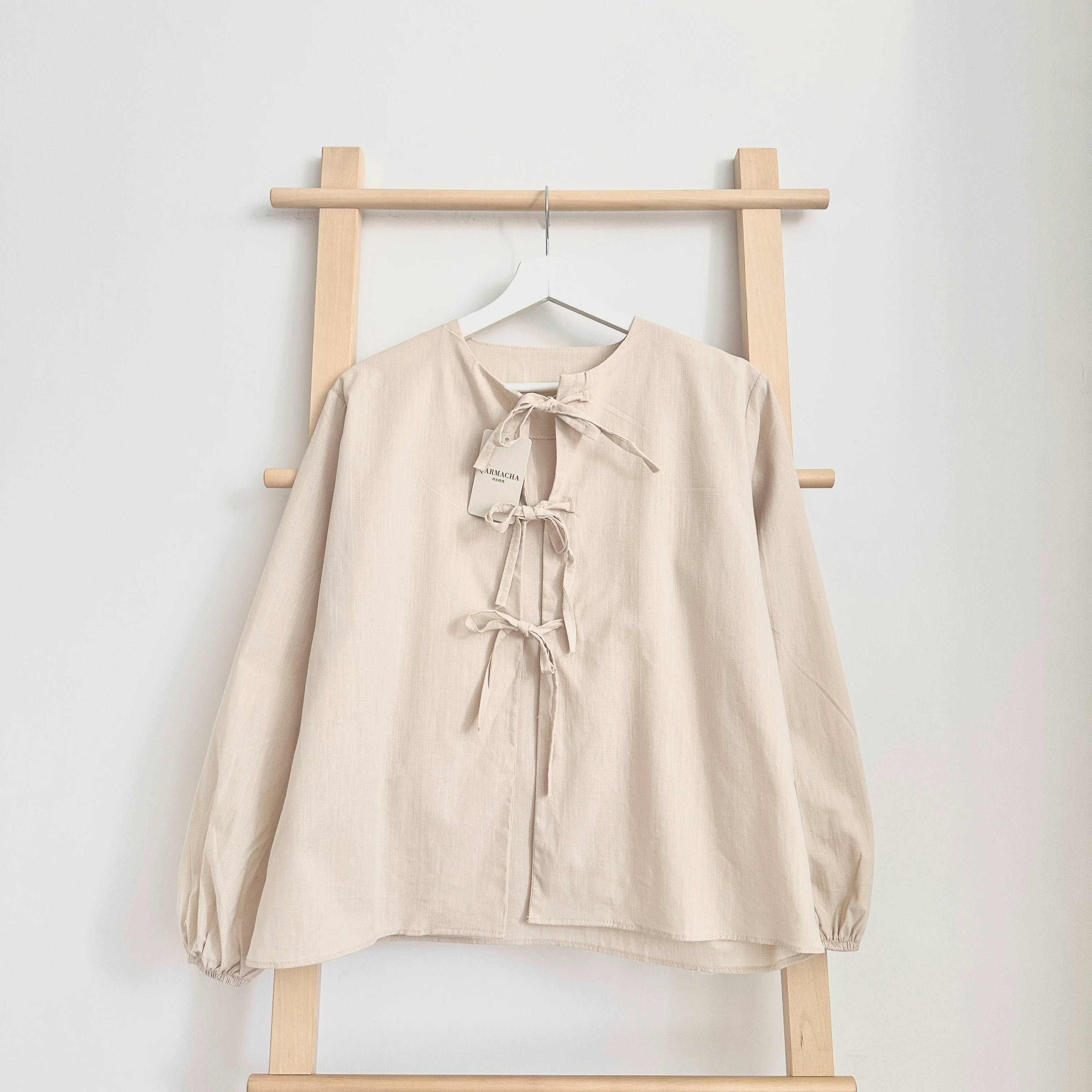 Organik Keten Fiyonklu Gömlek - Krem