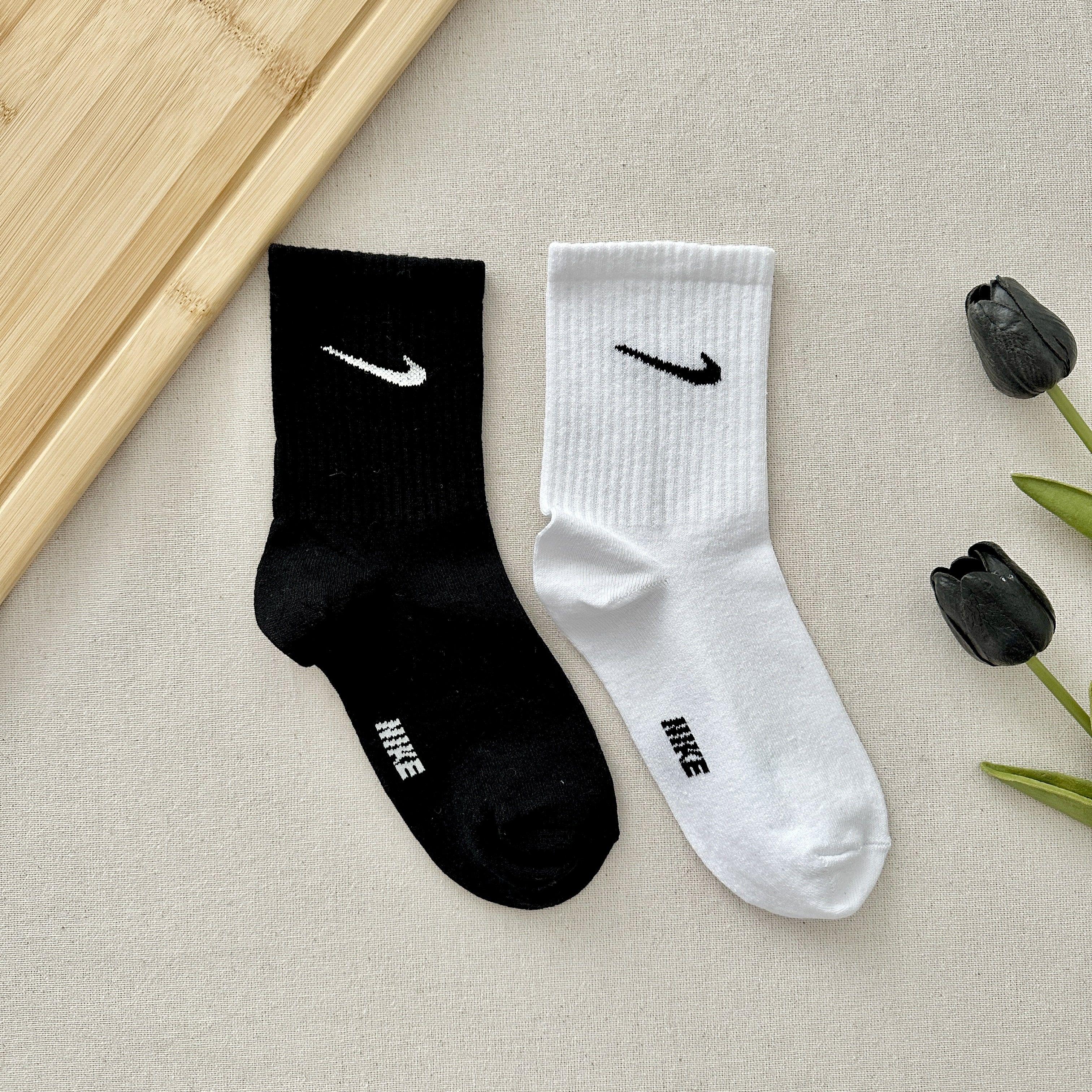 Nike 2'li Çorap Seti - Siyah & Beyaz