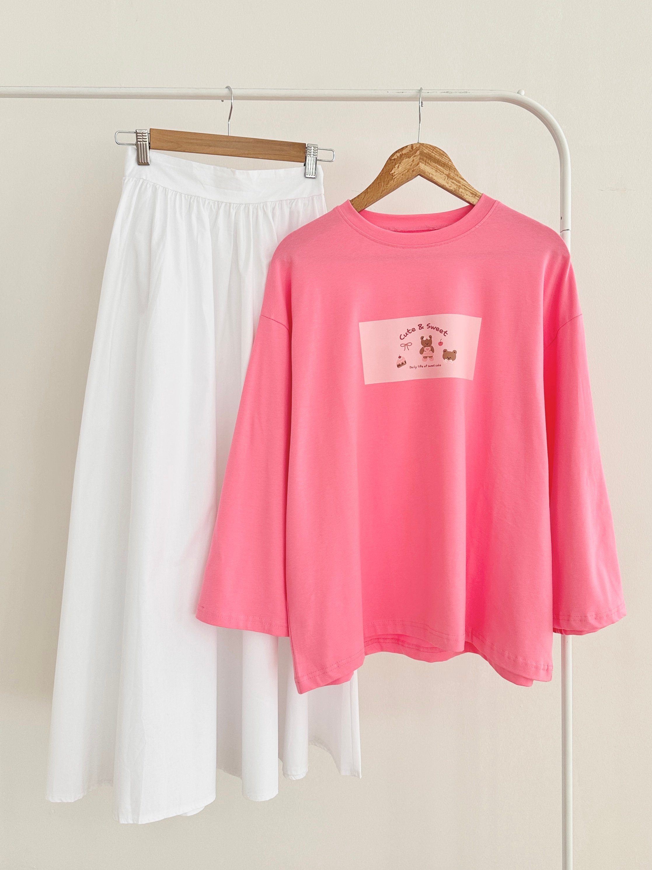 Baskılı Penye Body & Belden Büzgülü Robalı Kloş Etek - Üst Pembe 1 & Alt Beyaz