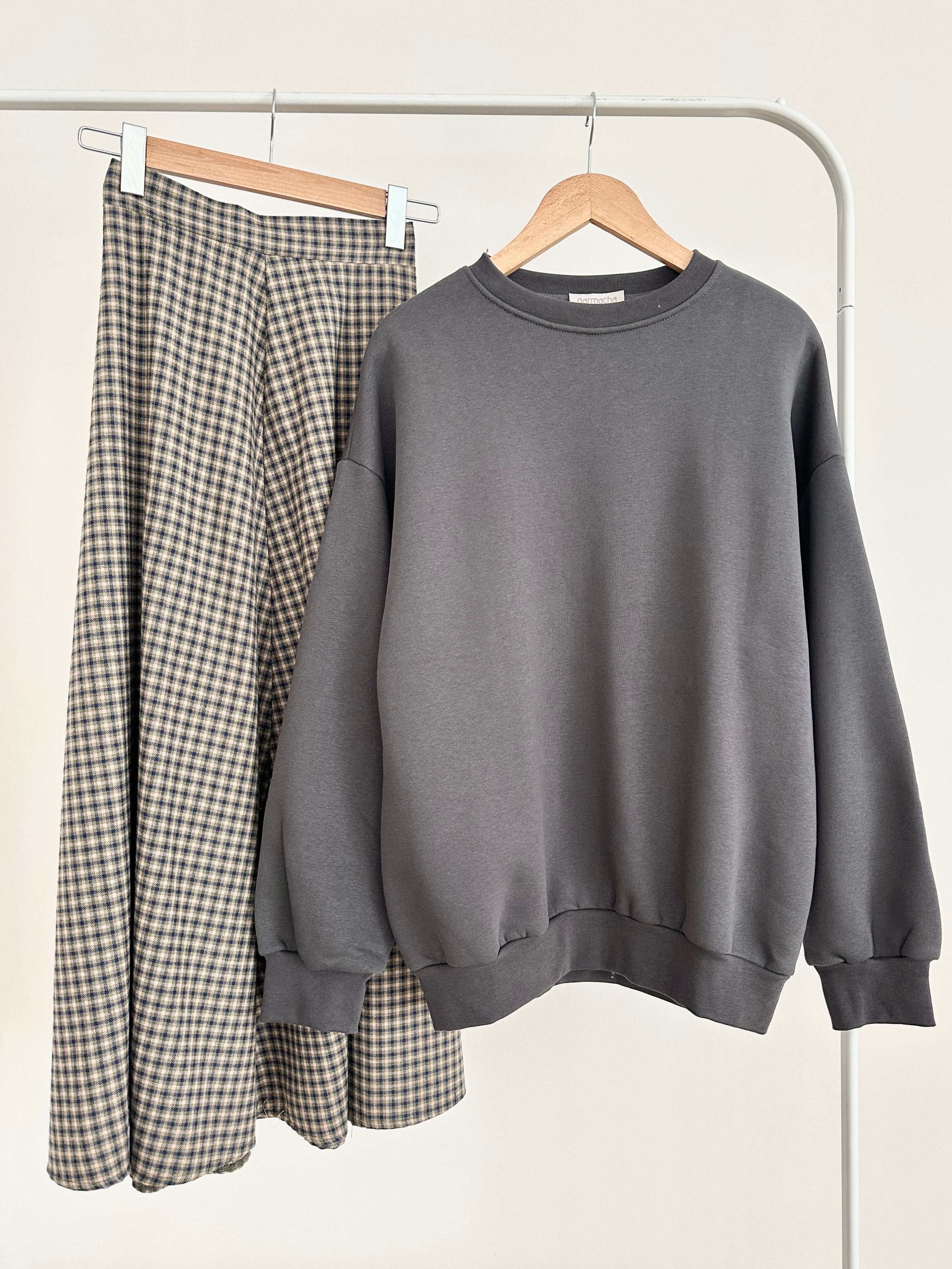 Çift Pile Mini Ekose Etek Takım - Antrasit 3 İplik Sweat & Mini Ekose Çift Pile Etek