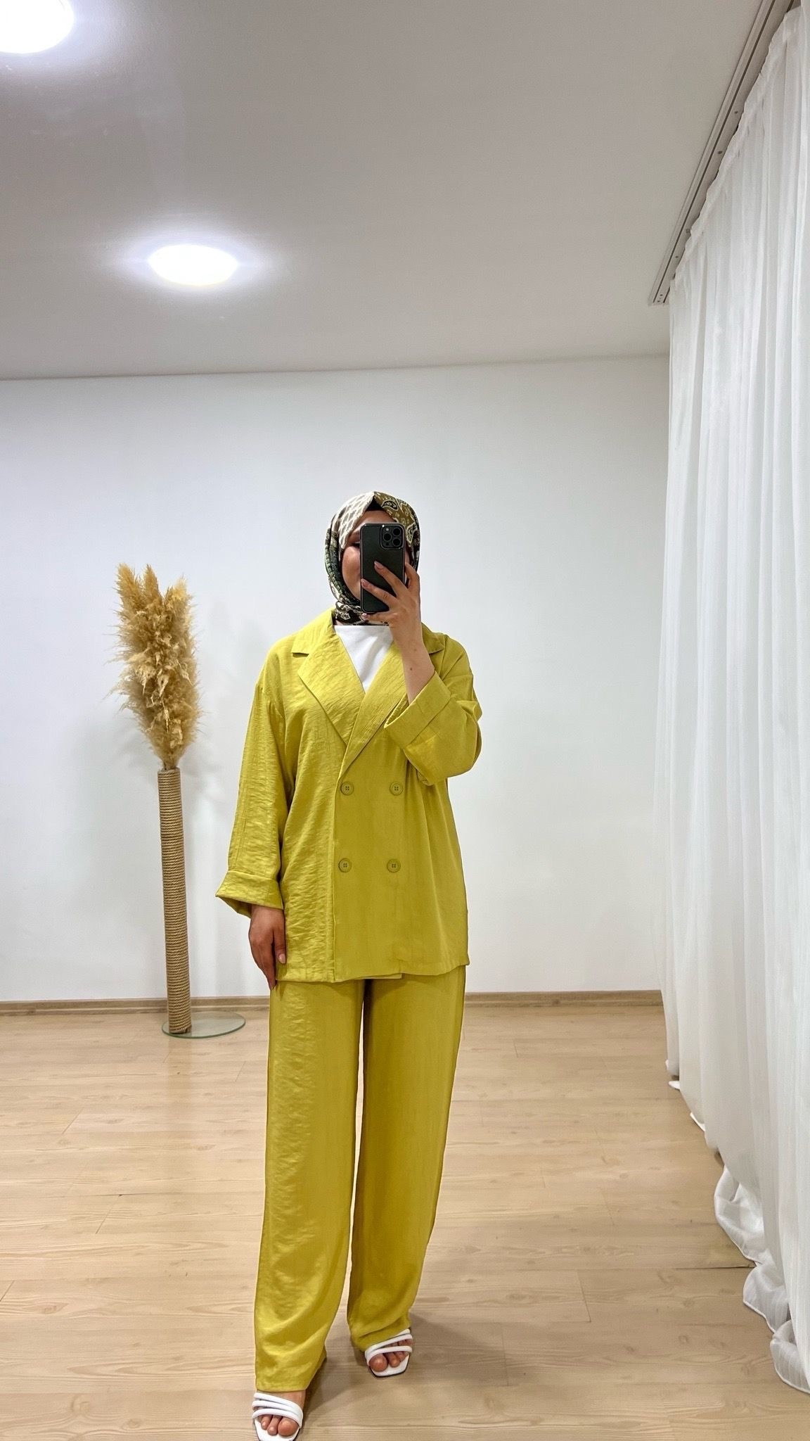Lily Muadil Ceketli Takım