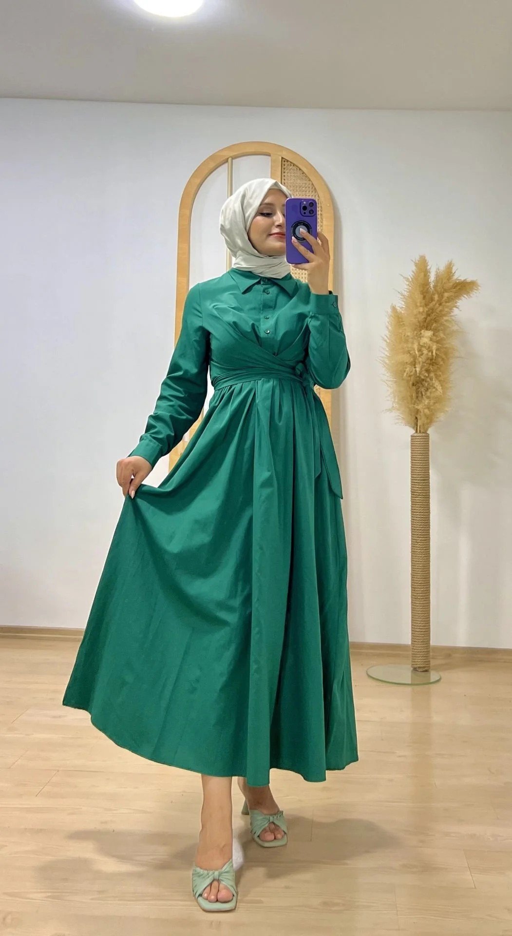 Belden Bağlamalı Elbise