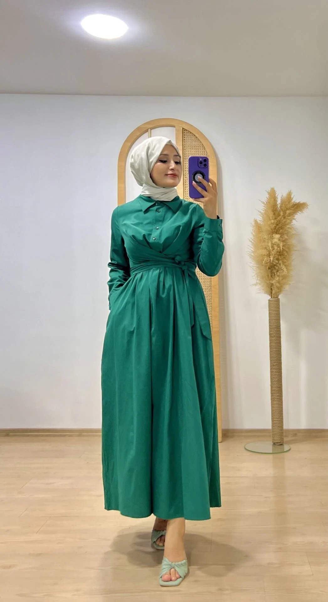 Belden Bağlamalı Elbise