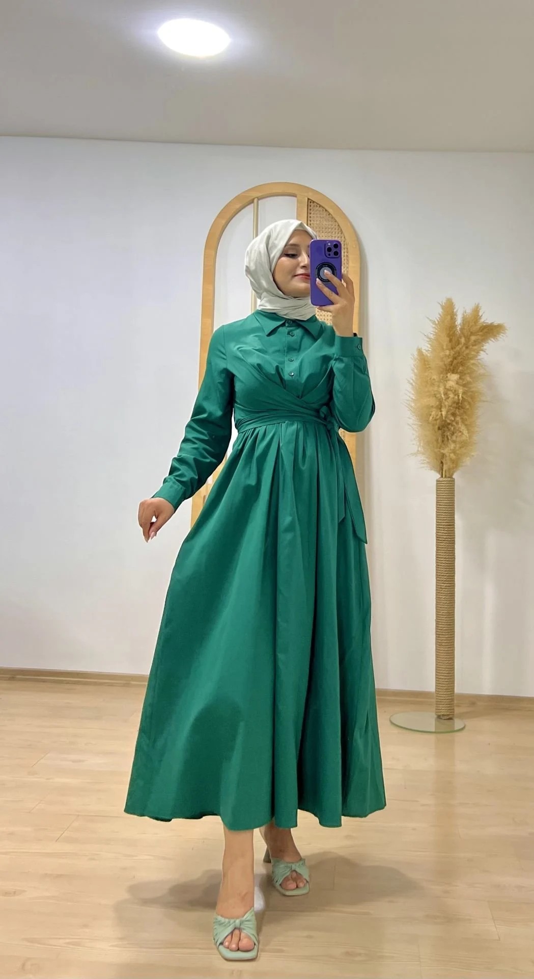 Belden Bağlamalı Elbise