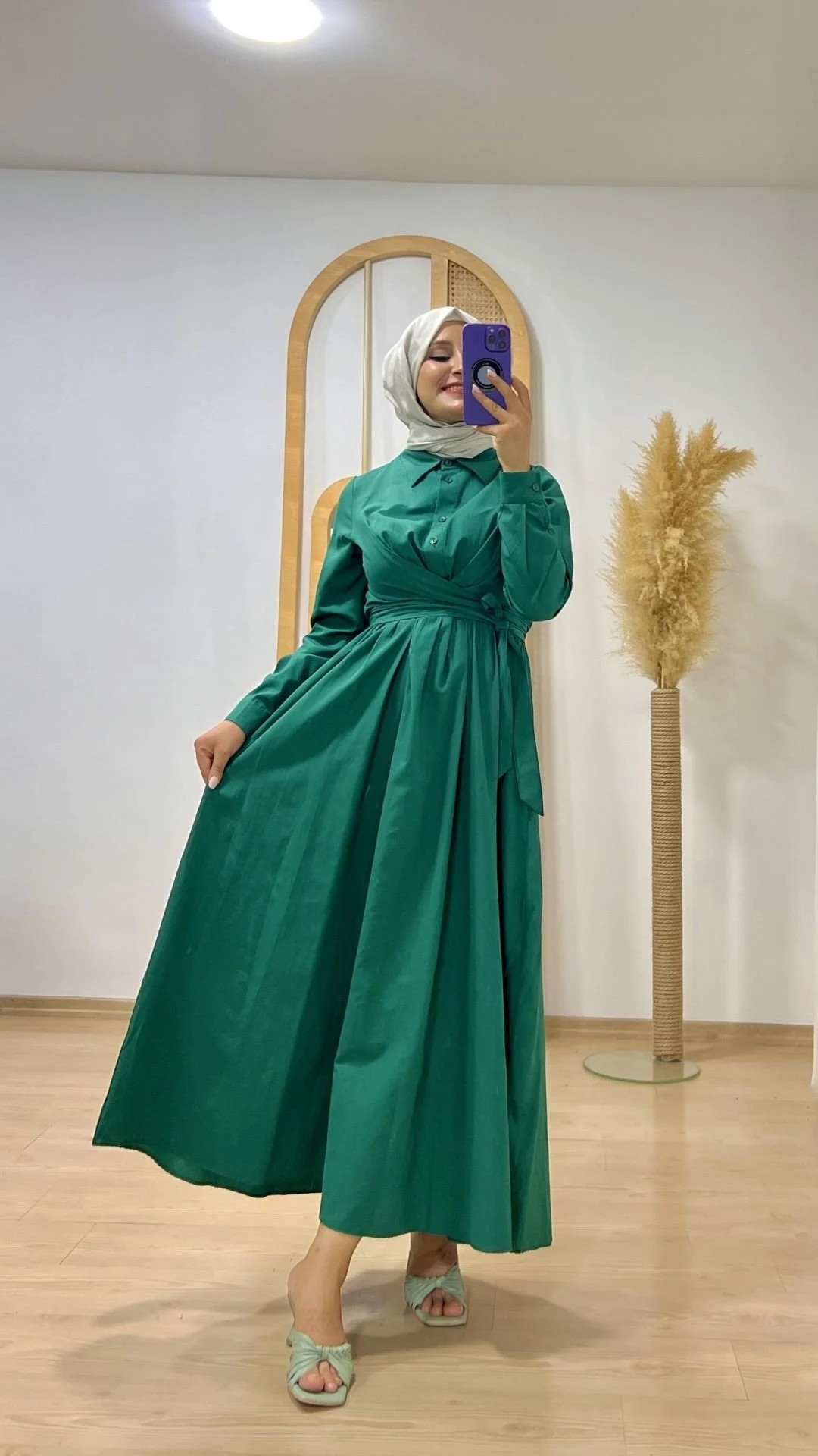 Belden Bağlamalı Elbise