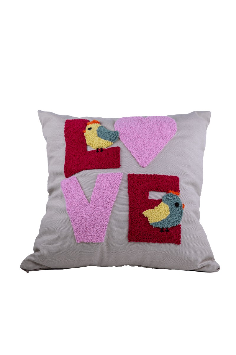 Sevgi Dolu Panç Kırlent 