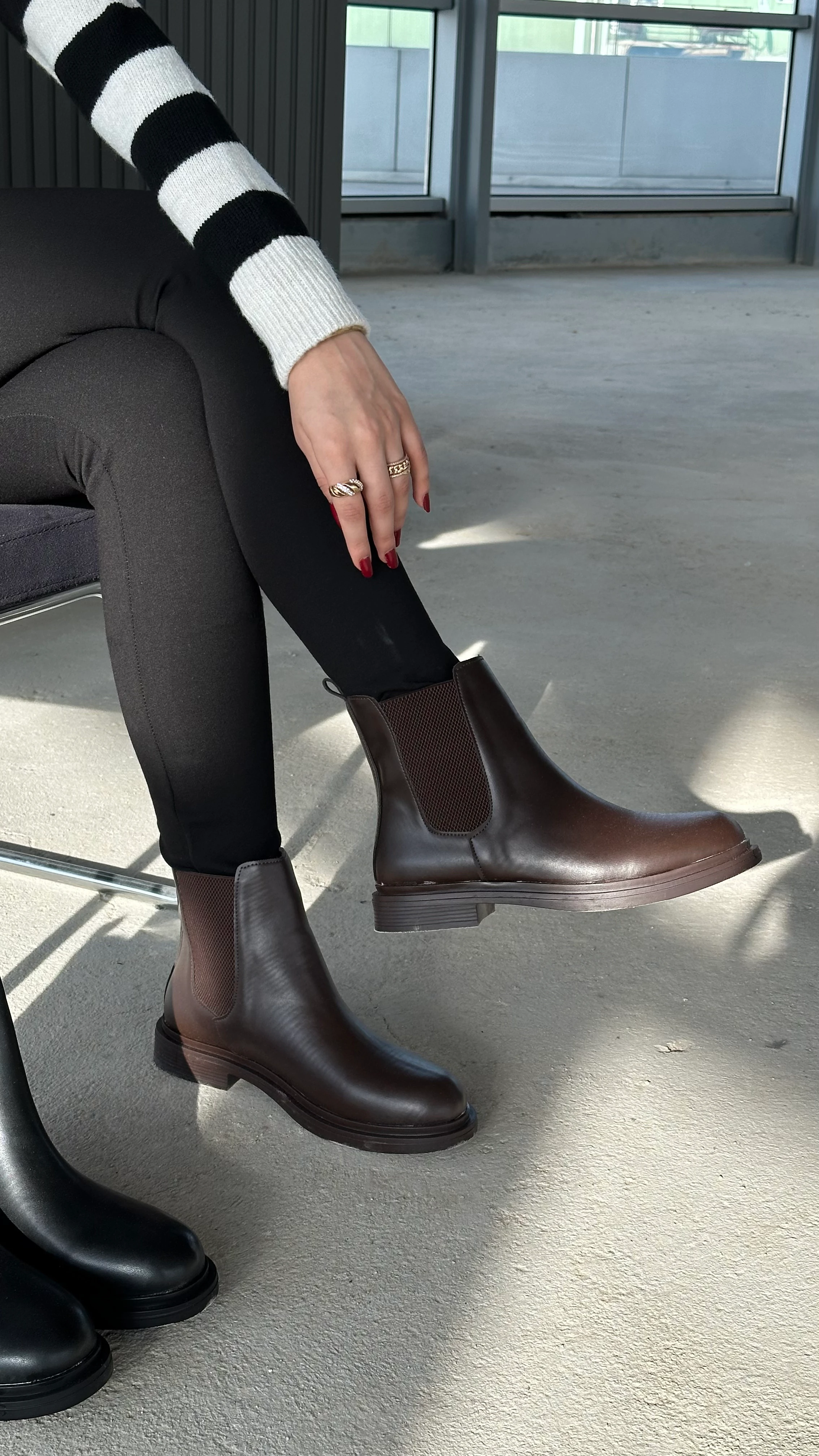 Elenor Lastik Detaylı Bot