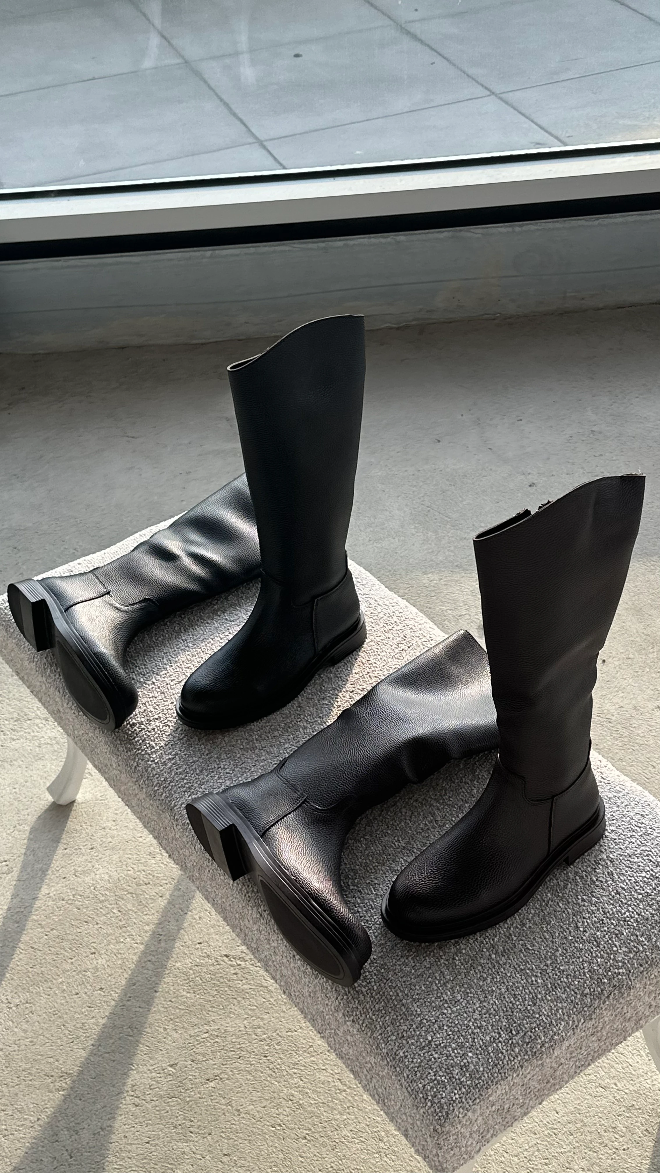 Clara Suni Deri Fermuarlı Çizme