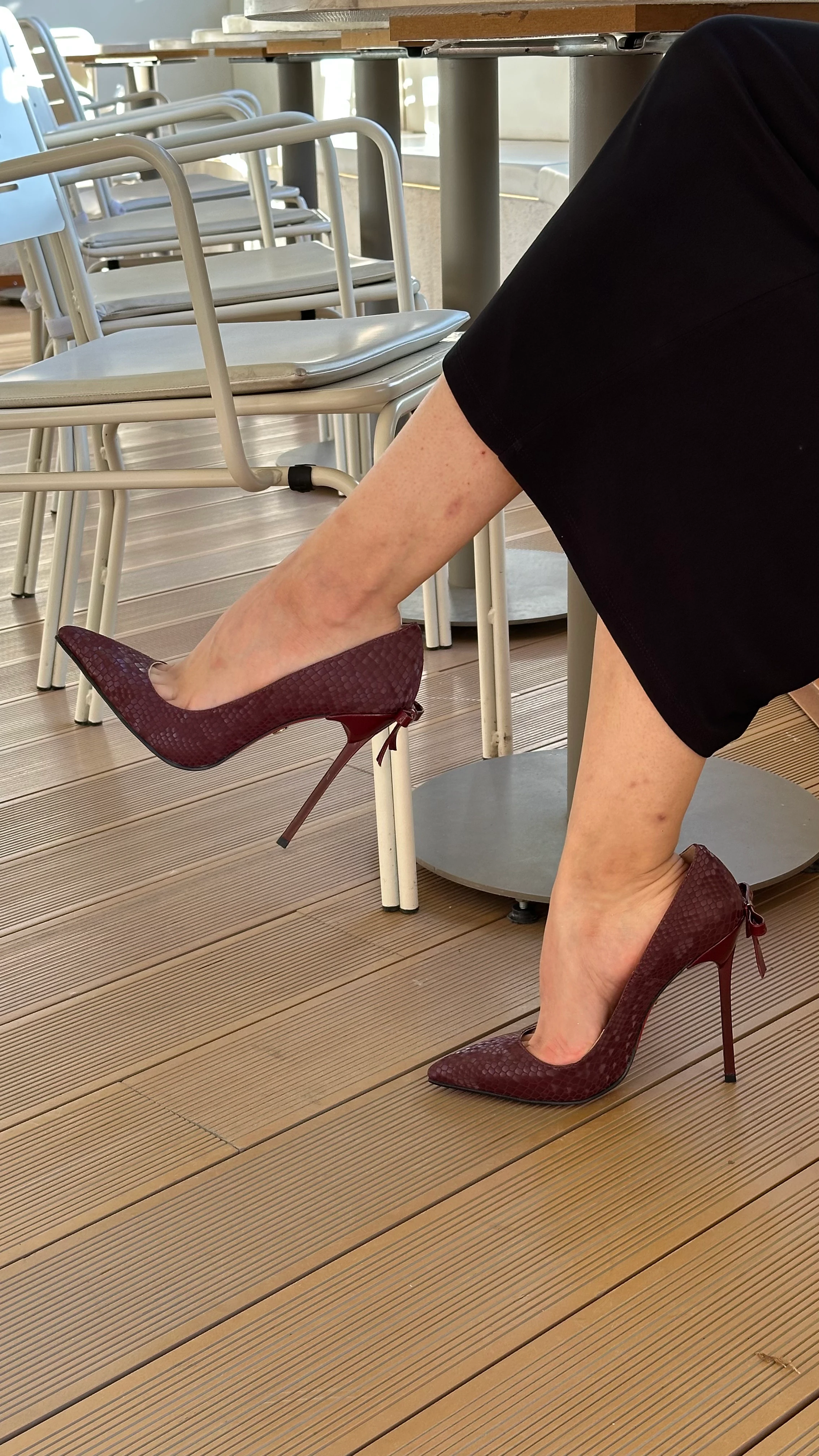 Moli Arka Fiyonk Detaylı Stiletto