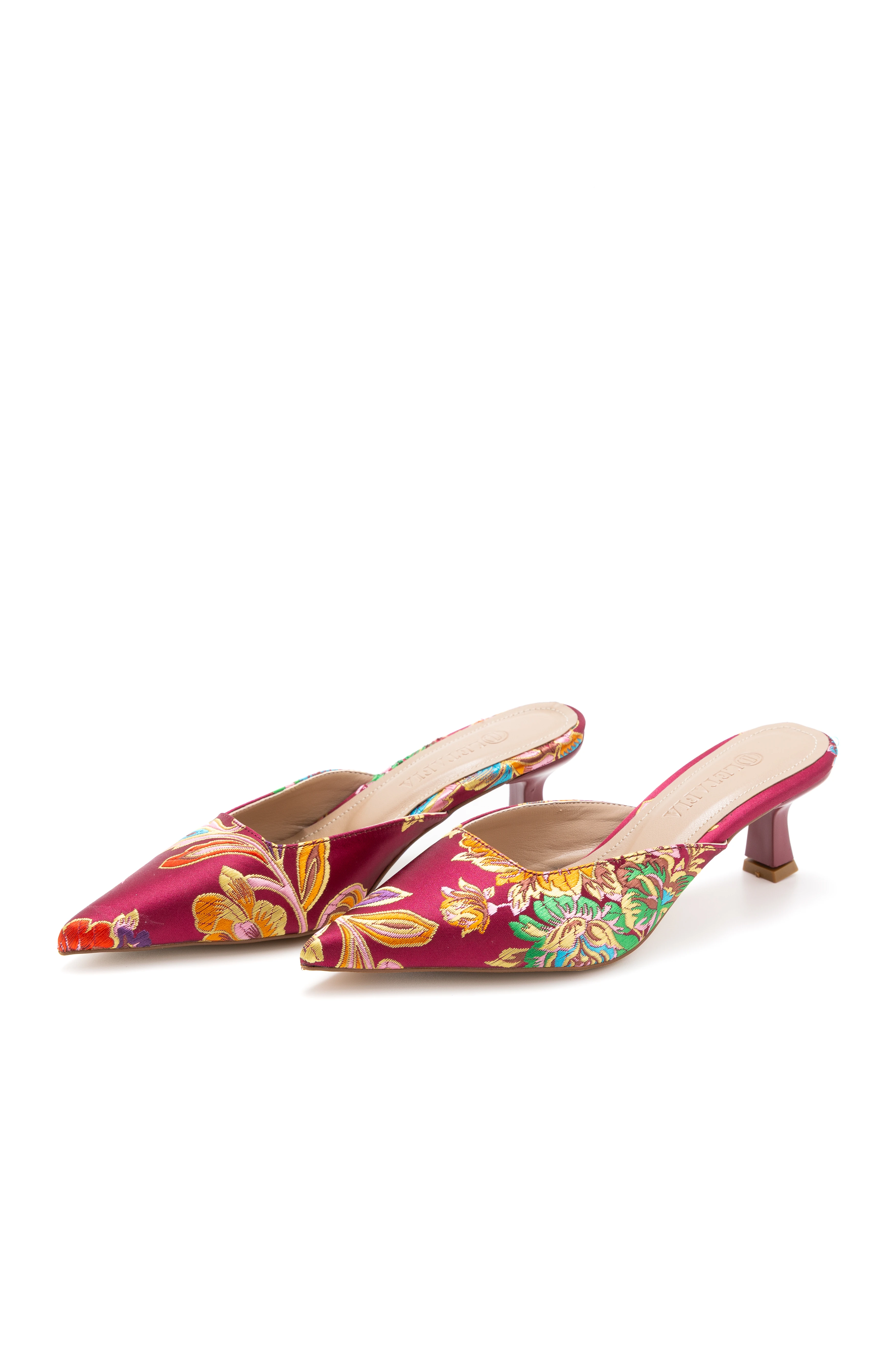 Valley Etnik Desen Terlik