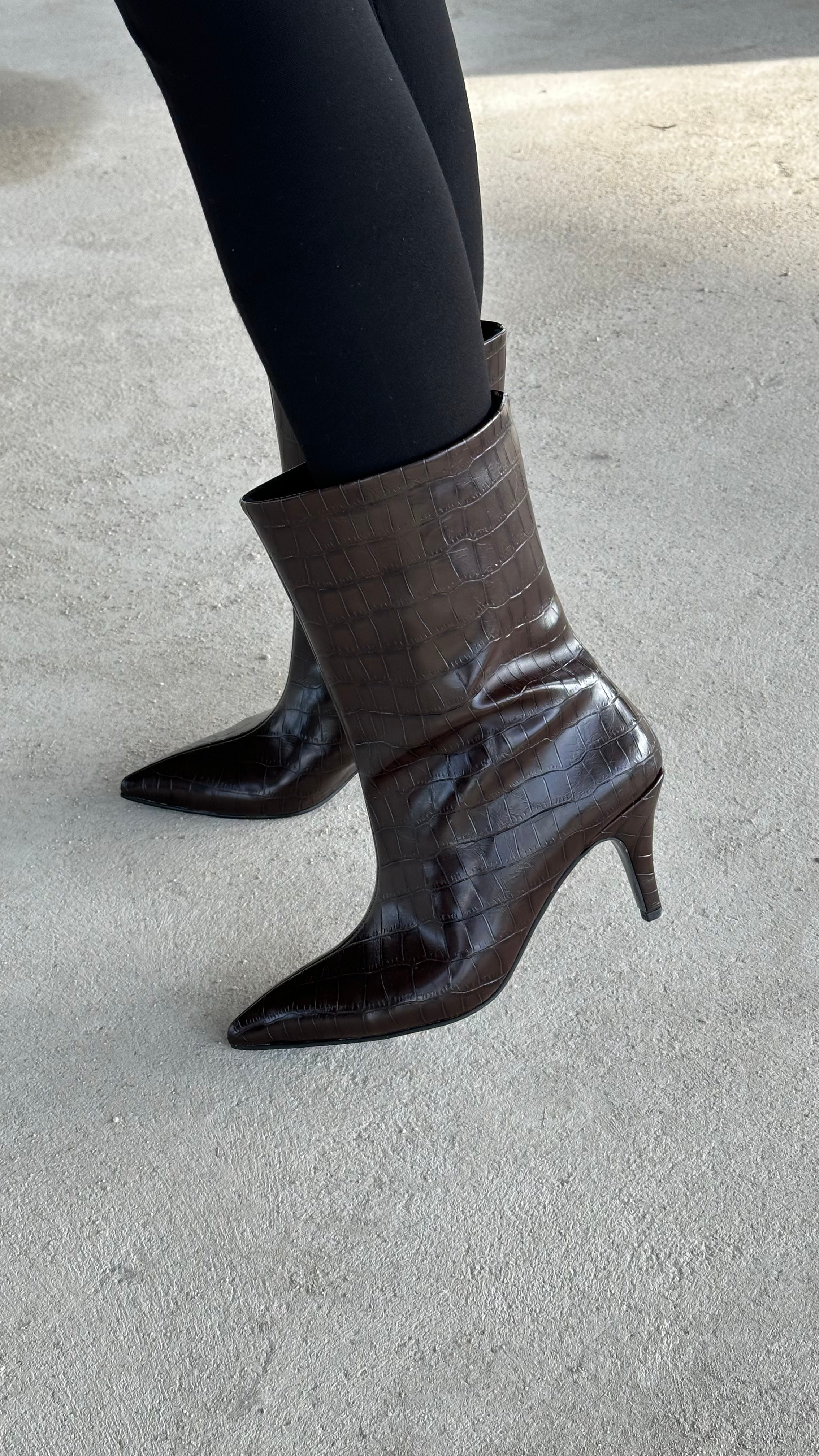 Lena Sivri Burun Çizme - Acı Kahve