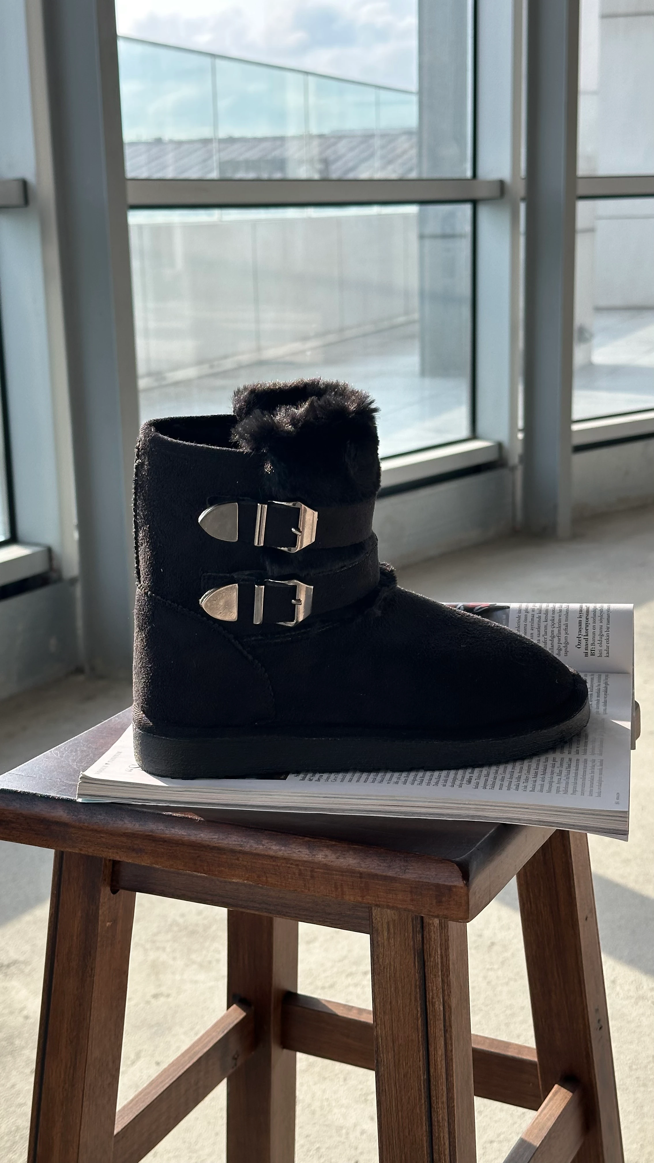 Elisya Toka Detaylı Bot - si̇yah