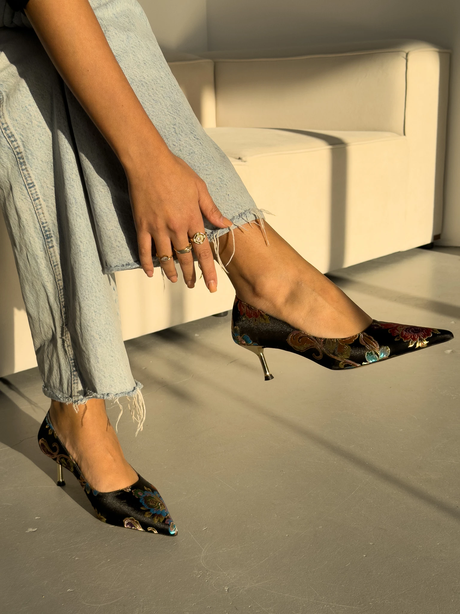 Valley Etnik Desen Arkası Kapalı Kısa Topuklu Ayakkabı - si̇yah